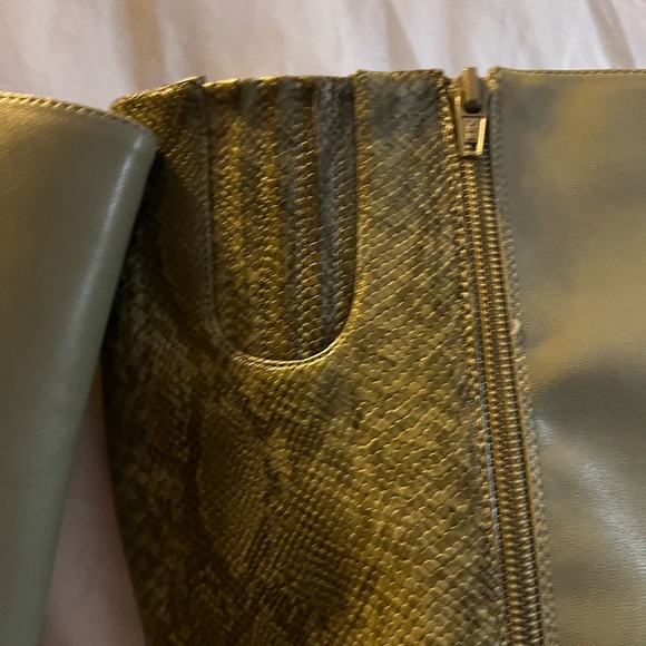 EUC Comfortview knee high boots. Size 8 1/2 W women’s. - Picture 5 of 10